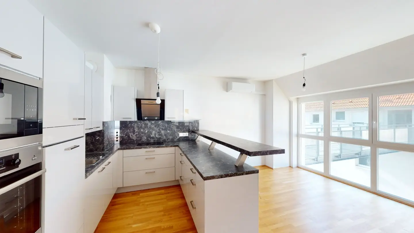 Maisonette apartment with rooftop terrace in quiet location