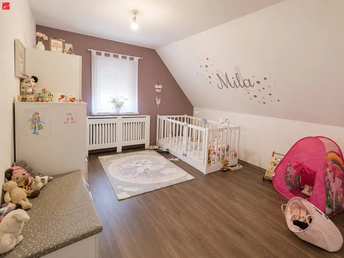 Modernisiertes Familienhaus mit Balkon und Erdkeller