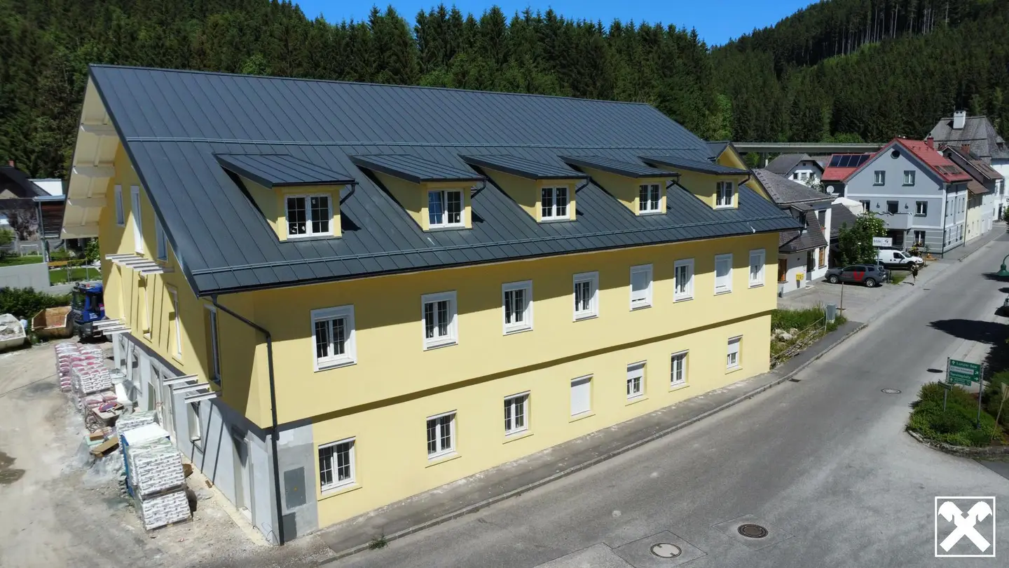 Historic apartment with balcony and parking in Lunz am See