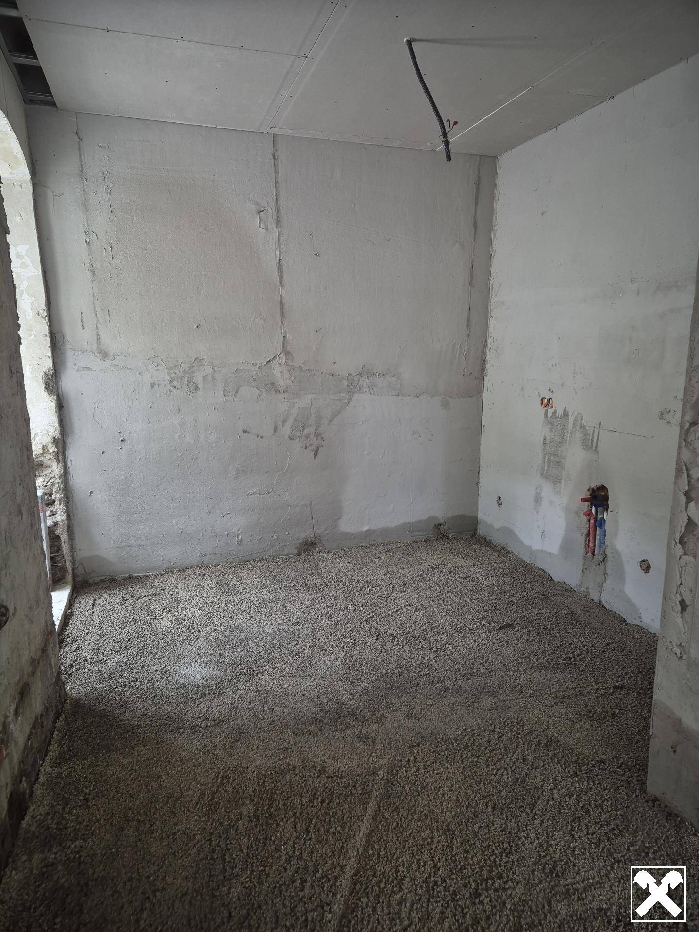 Historische Wohnung mit Parkplatz und Balkon