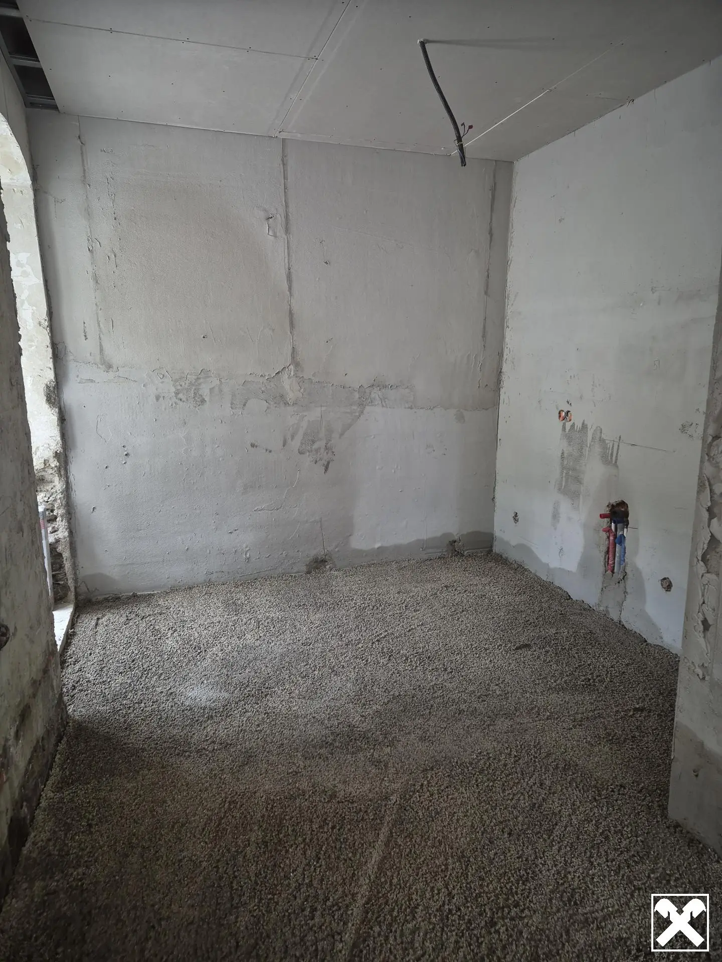 Historische Wohnung mit Parkplatz und Balkon