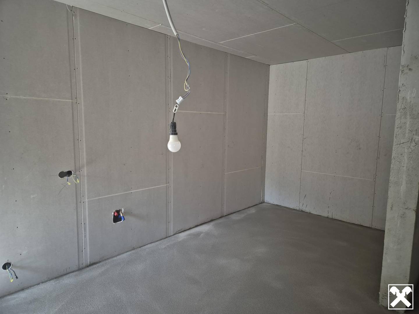 Historische Altbauwohnung mit Balkon und Parkplatz
