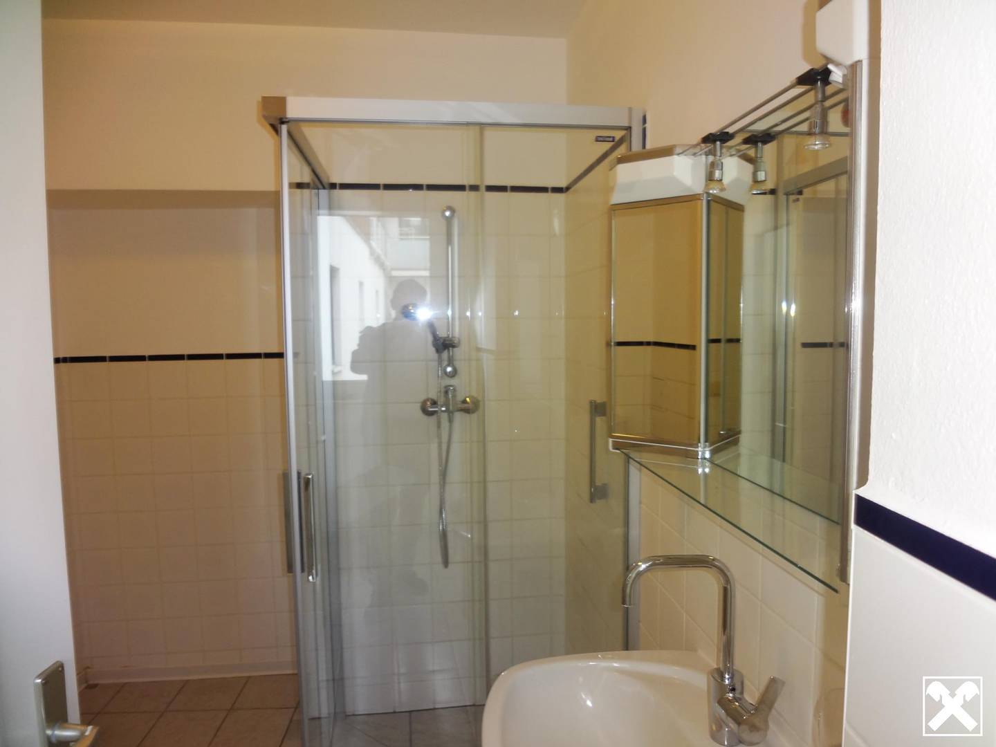 Gepflegte 2 Zimmer Wohnung mit Einbauküche
