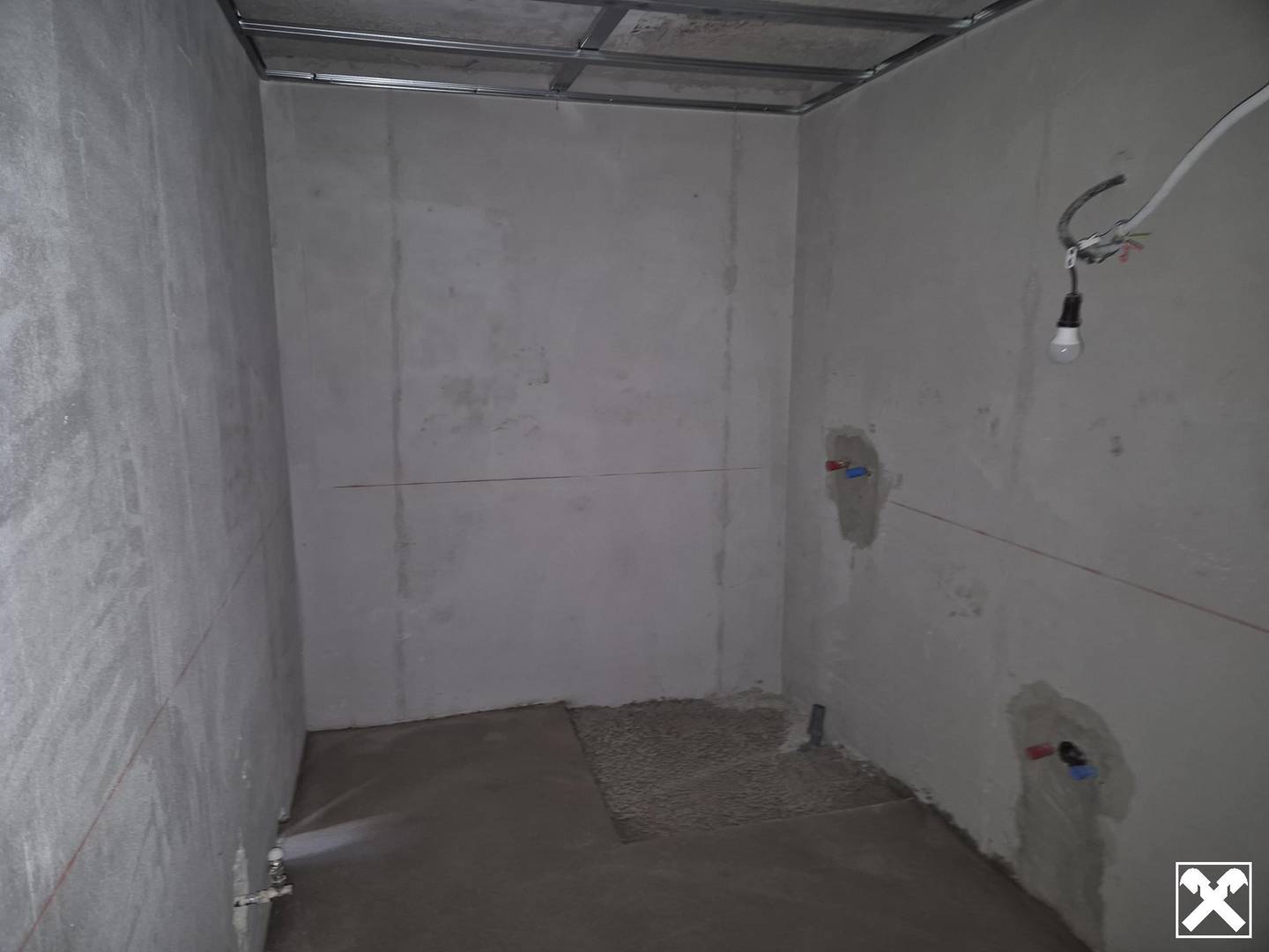 Historische Altbauwohnung mit Balkon und Parkplatz