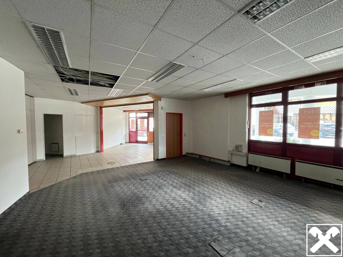 Geschäftslokal mit Einbauschränken und Keller in Eberstein