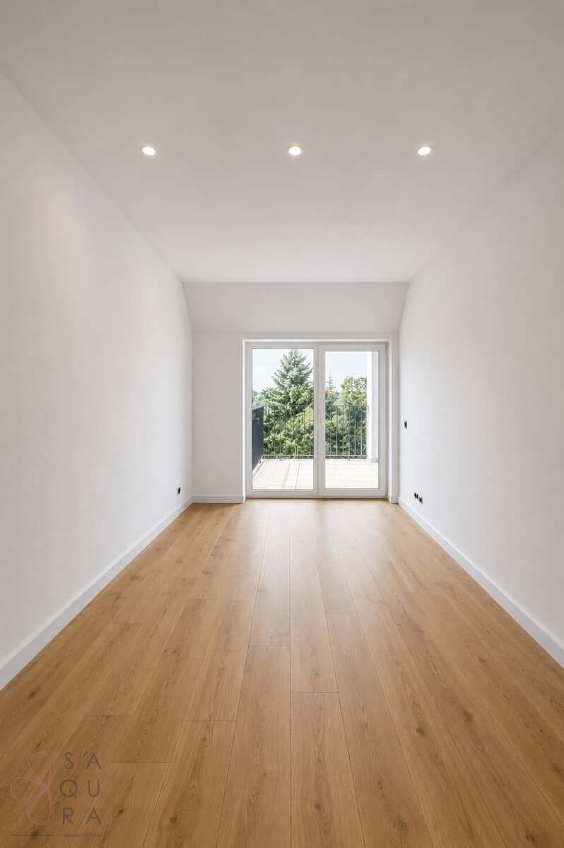 New build apartment with balcony and terrace in Essling