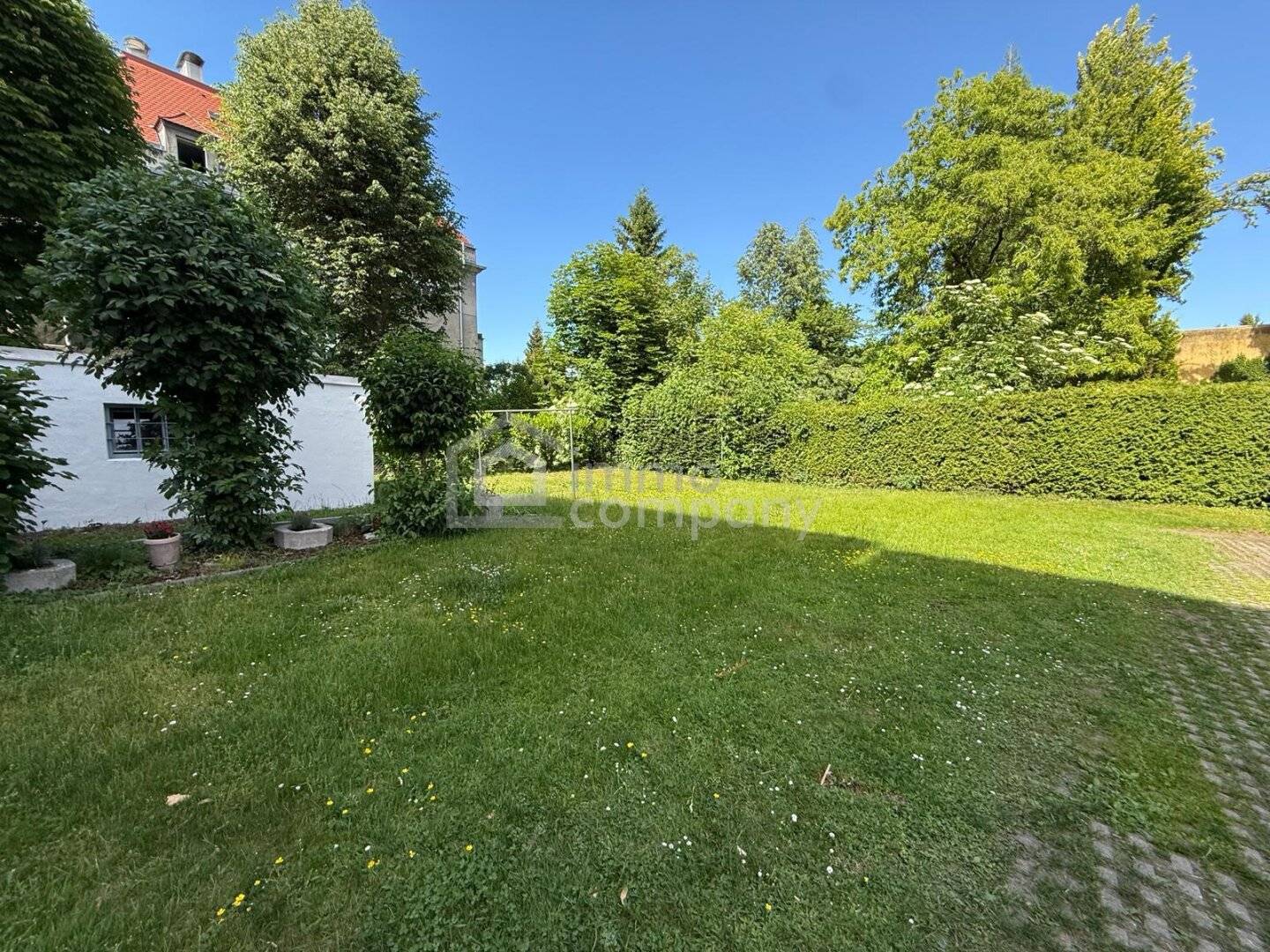 Wohnung mit Garten in Stadtvilla neben dem Burggarten