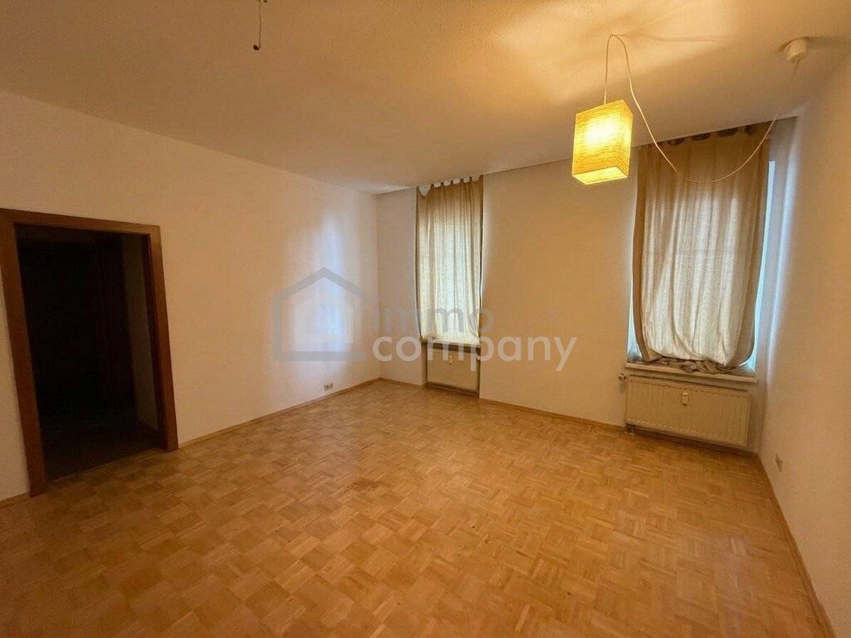 Wohnung mit Garten in Stadtvilla neben dem Burggarten