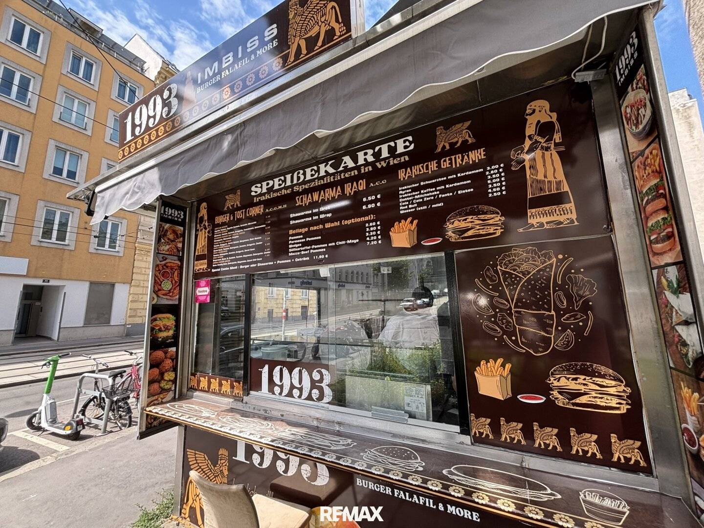 Snack bar in central location with excellent transport links
