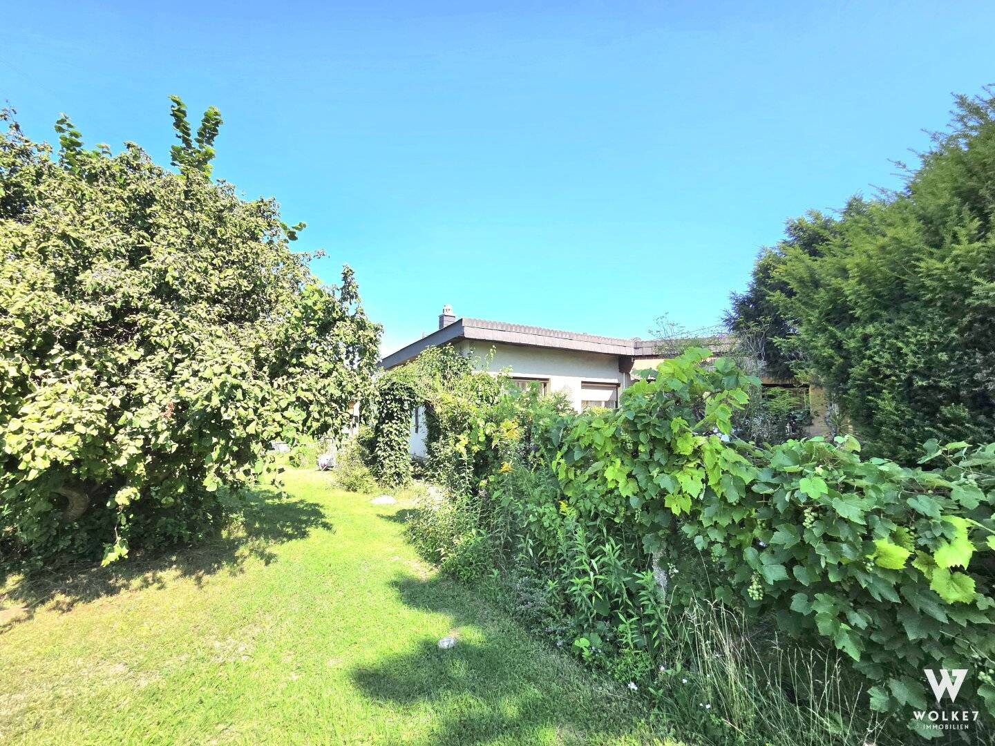 Kleingartengrundstück mit Altbestand in ruhiger Lage