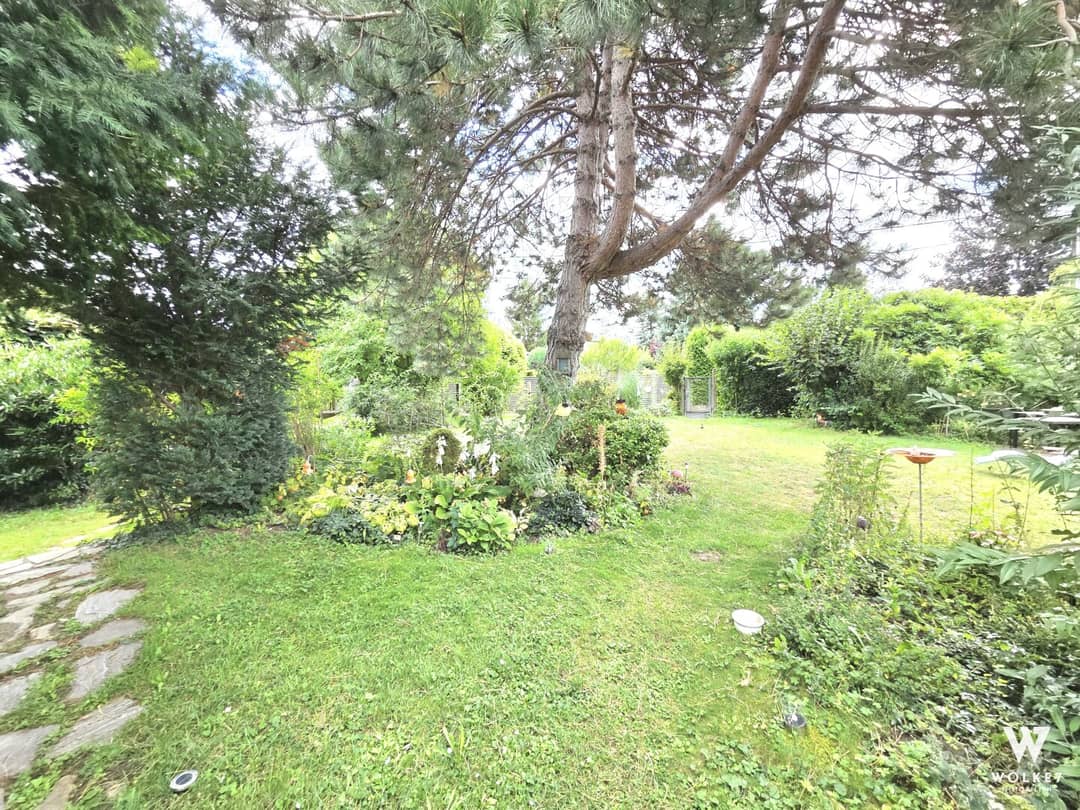 Kleingartengrundstück mit Altbestand in ruhiger Lage