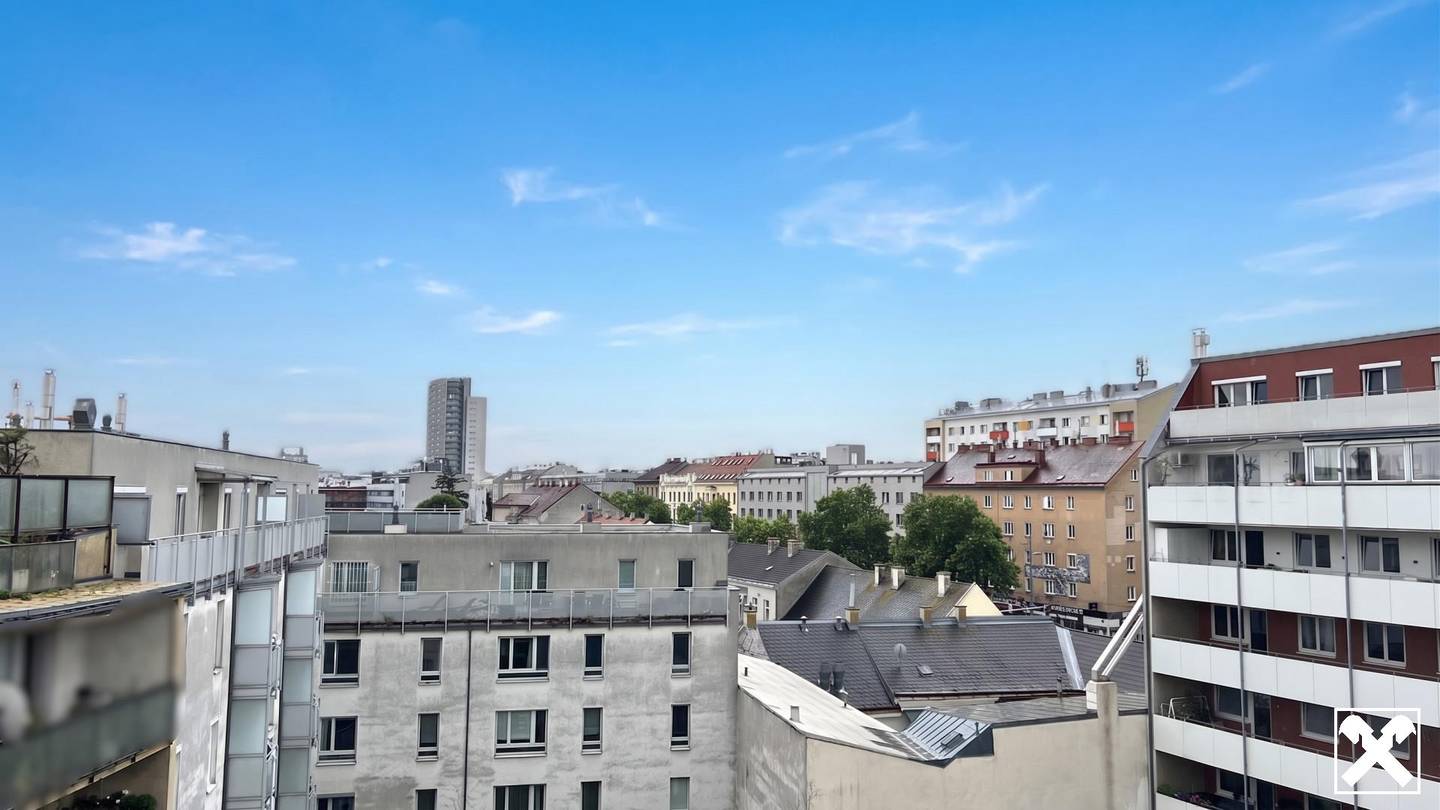 Helle Dachgeschosswohnung mit Südbalkon und Garage