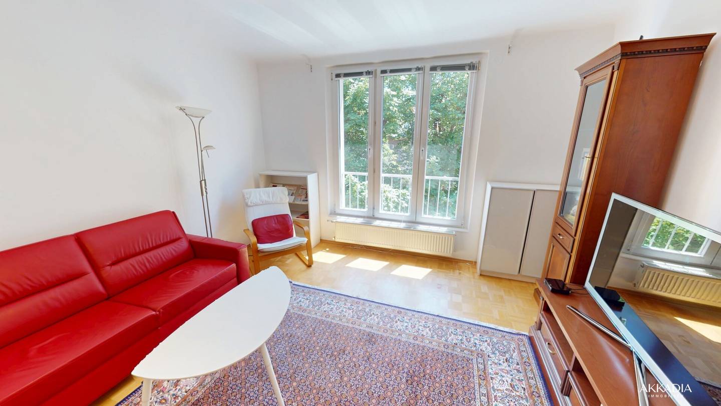 Ruhige Etagenwohnung mit Grünblick und Parkett
