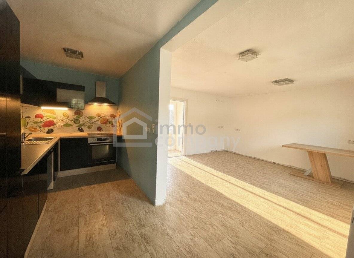 Gepflegtes Einfamilienhaus mit Garage und Garten