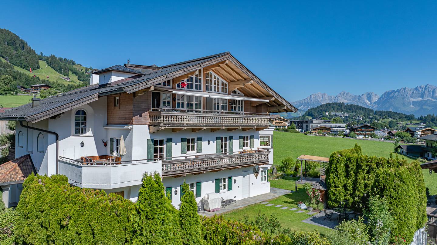 Historische Villa mit Bergpanorama und Tiefgarage