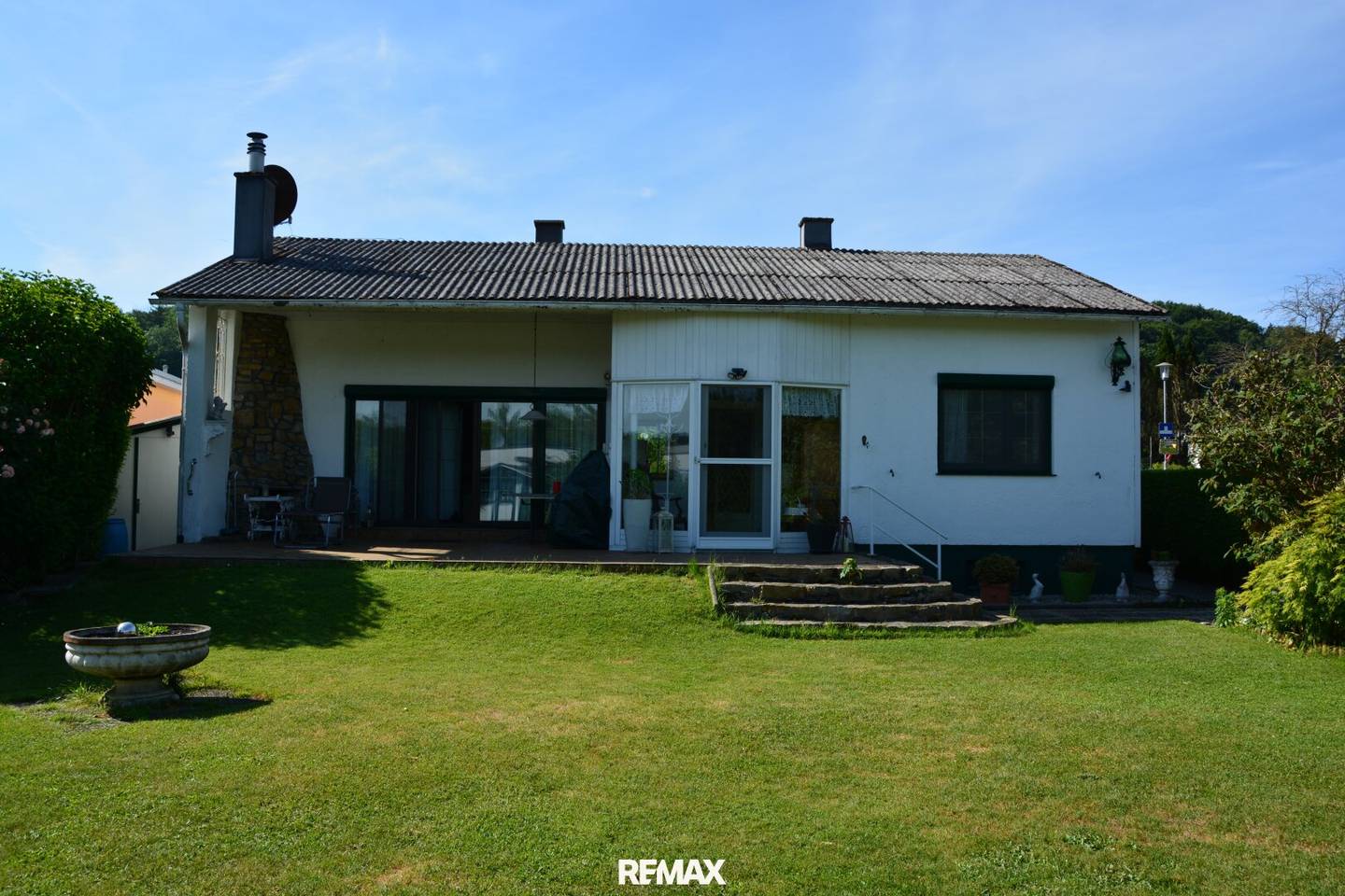 Bungalow with terrace and sauna by Ausee