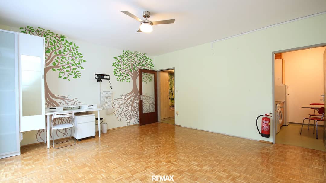 Helle Erdgeschosswohnung mit Balkon und Parkplatz in Andritz