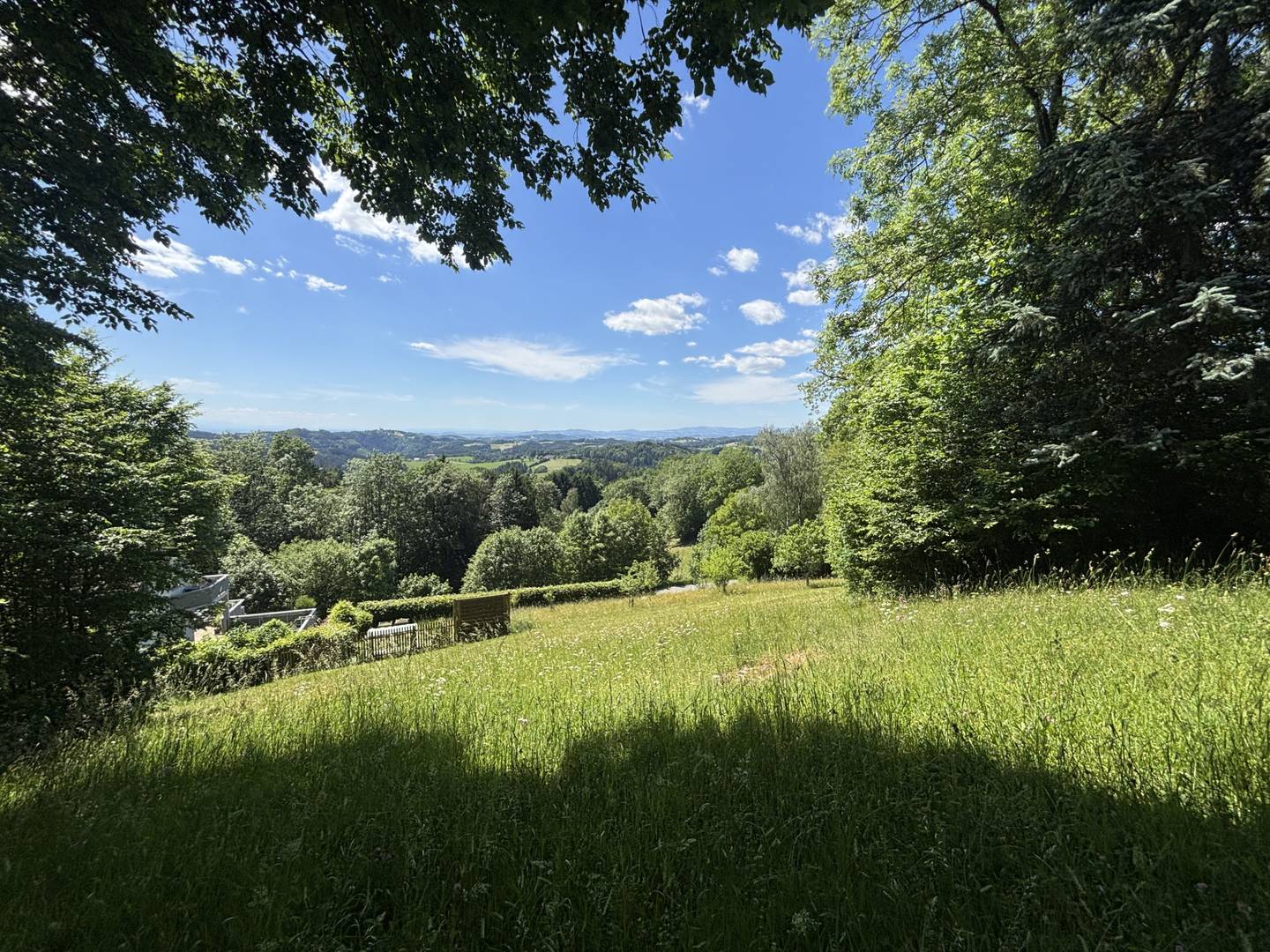 Großes Baugrundstück mit Fernblick ohne Bauzwang