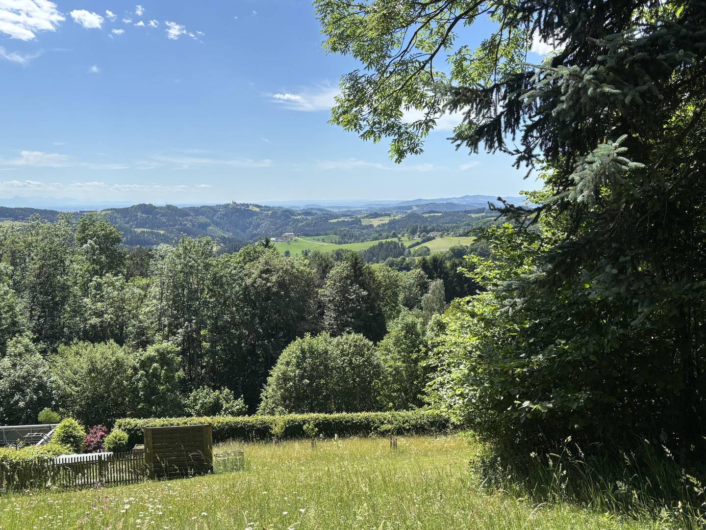Großes Baugrundstück mit Fernblick ohne Bauzwang