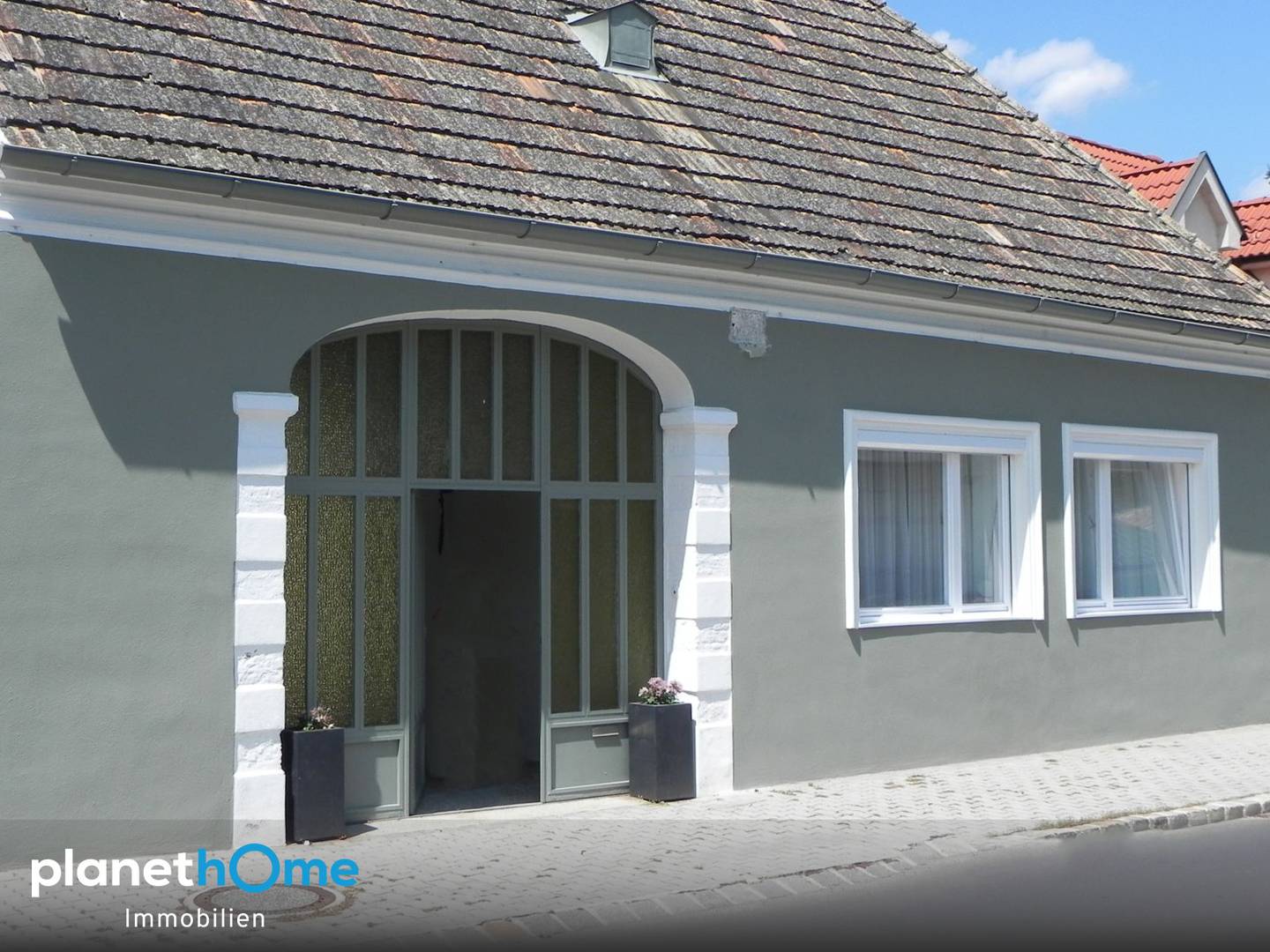 Bungalow mit Innenhof und großem Garten