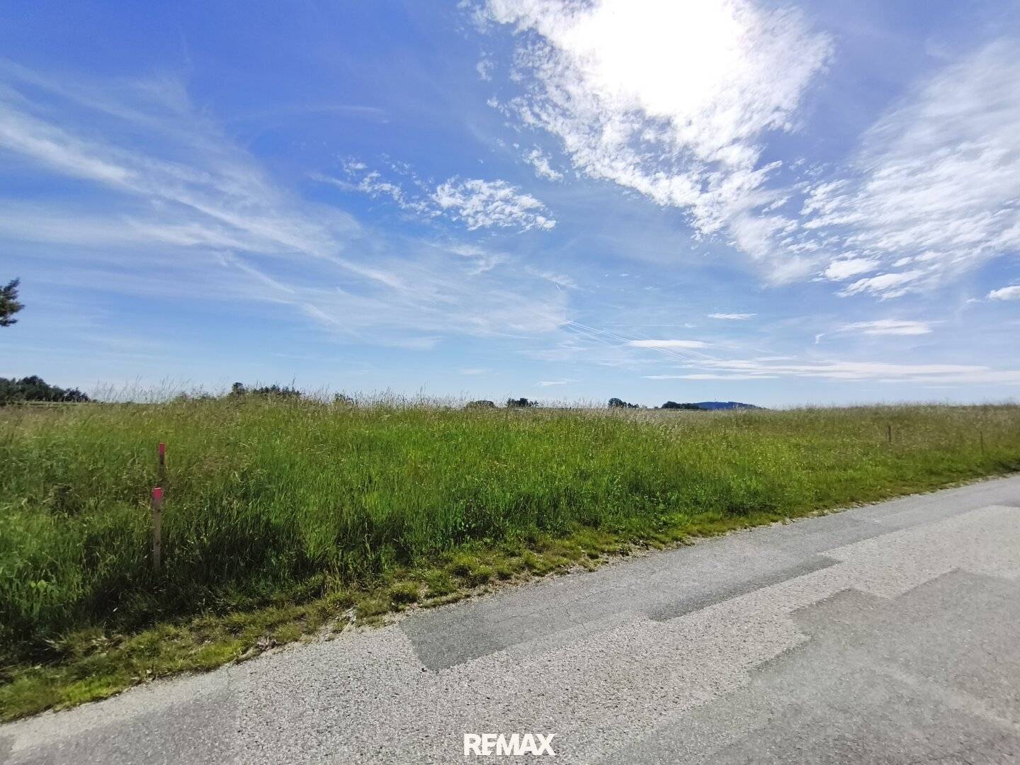 Grundstück mit Fernblick in Ortsrandlage