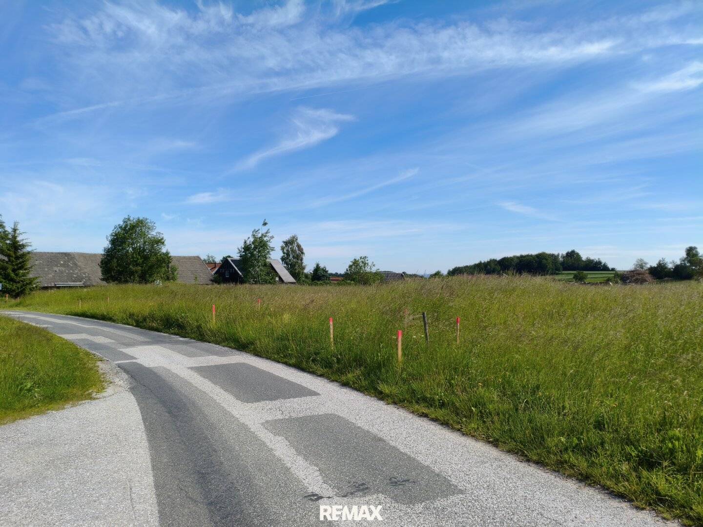 Grundstück mit Fernblick in Ortsrandlage
