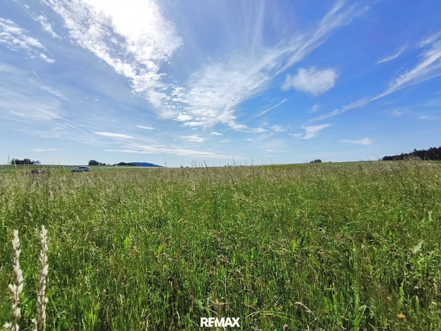 Grundstück mit Fernblick in Ortsrandlage