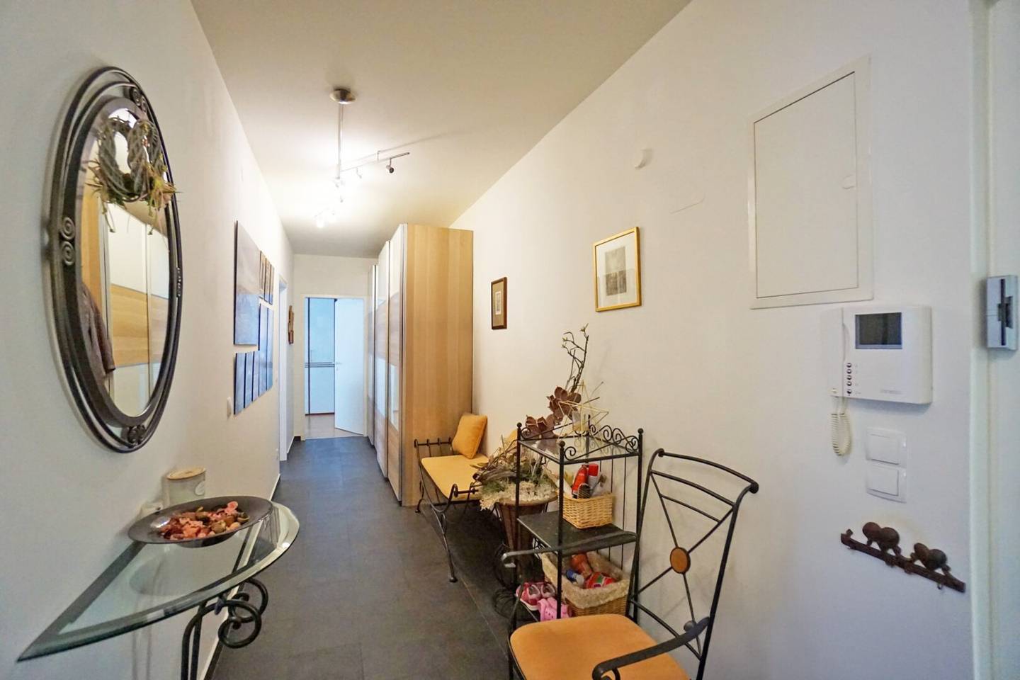 Heller Neubau mit Balkon und Waldnähe in Hadersdorf