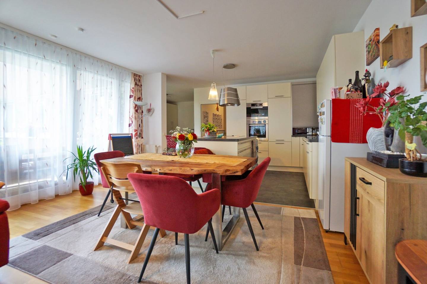 Heller Neubau mit Balkon und Waldnähe in Hadersdorf