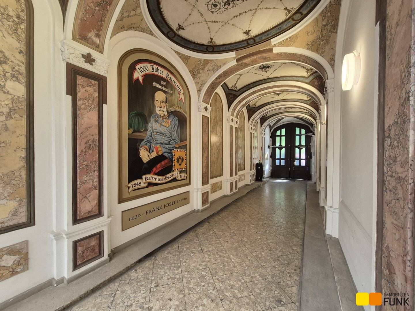 Dachgeschosswohnung mit Donaublick im Palais Fellner-Feldegg