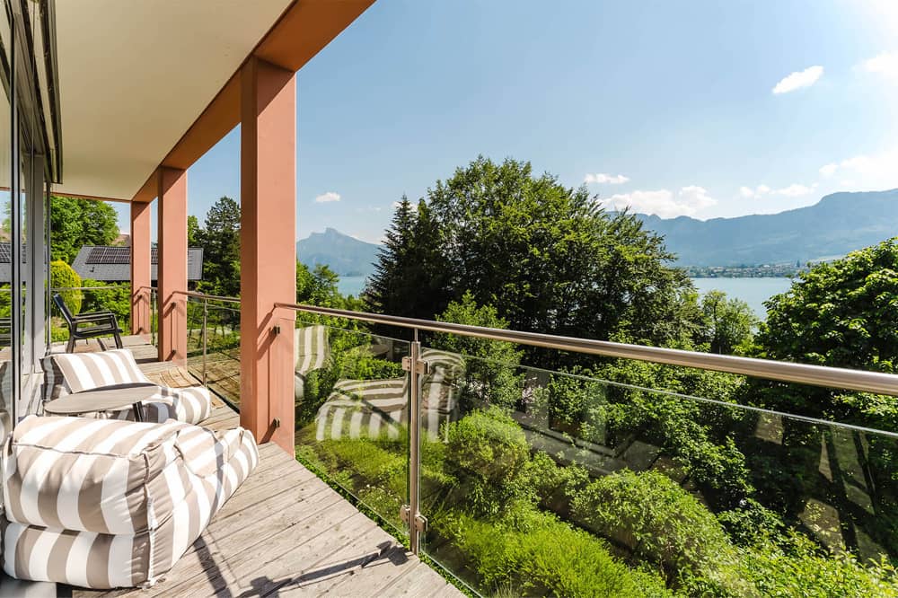 Villa mit Panoramablick und Poolterrasse am Mondsee