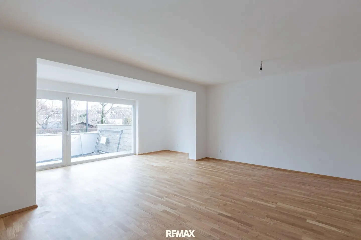 Ground floor apartment with terrace near Floßlendplatz