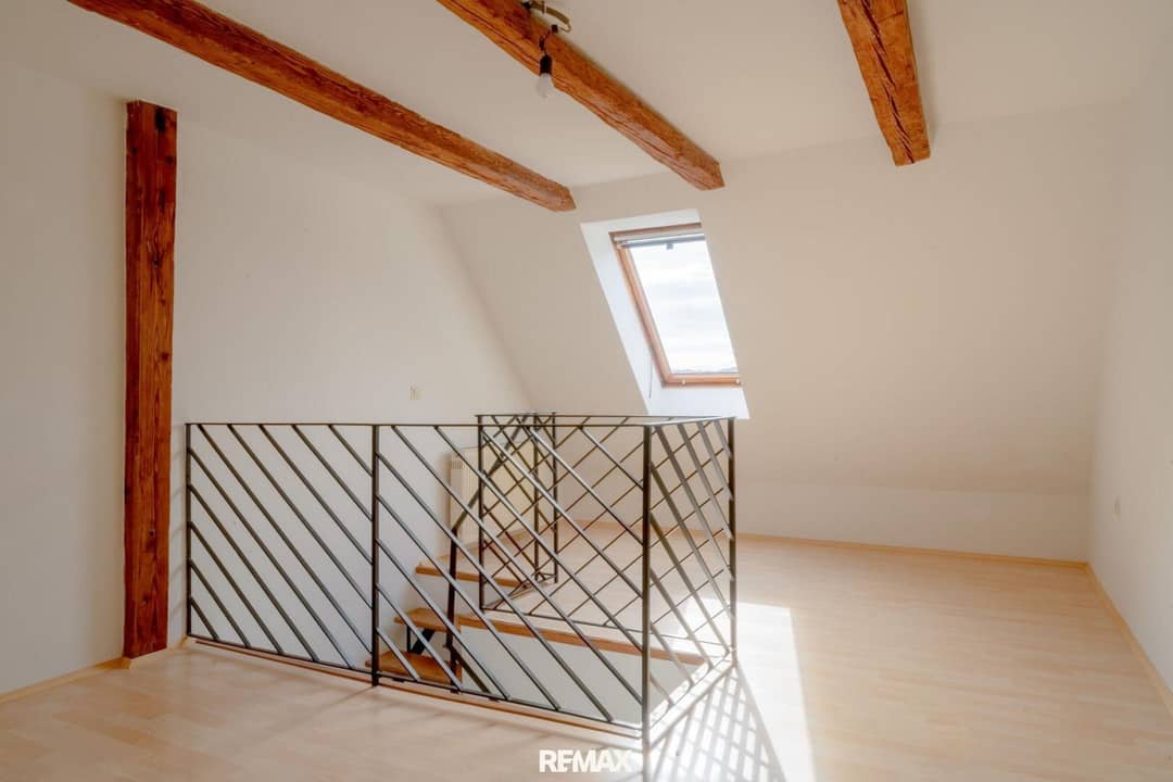 Helle Maisonettewohnung mit Galerie und Weitblick