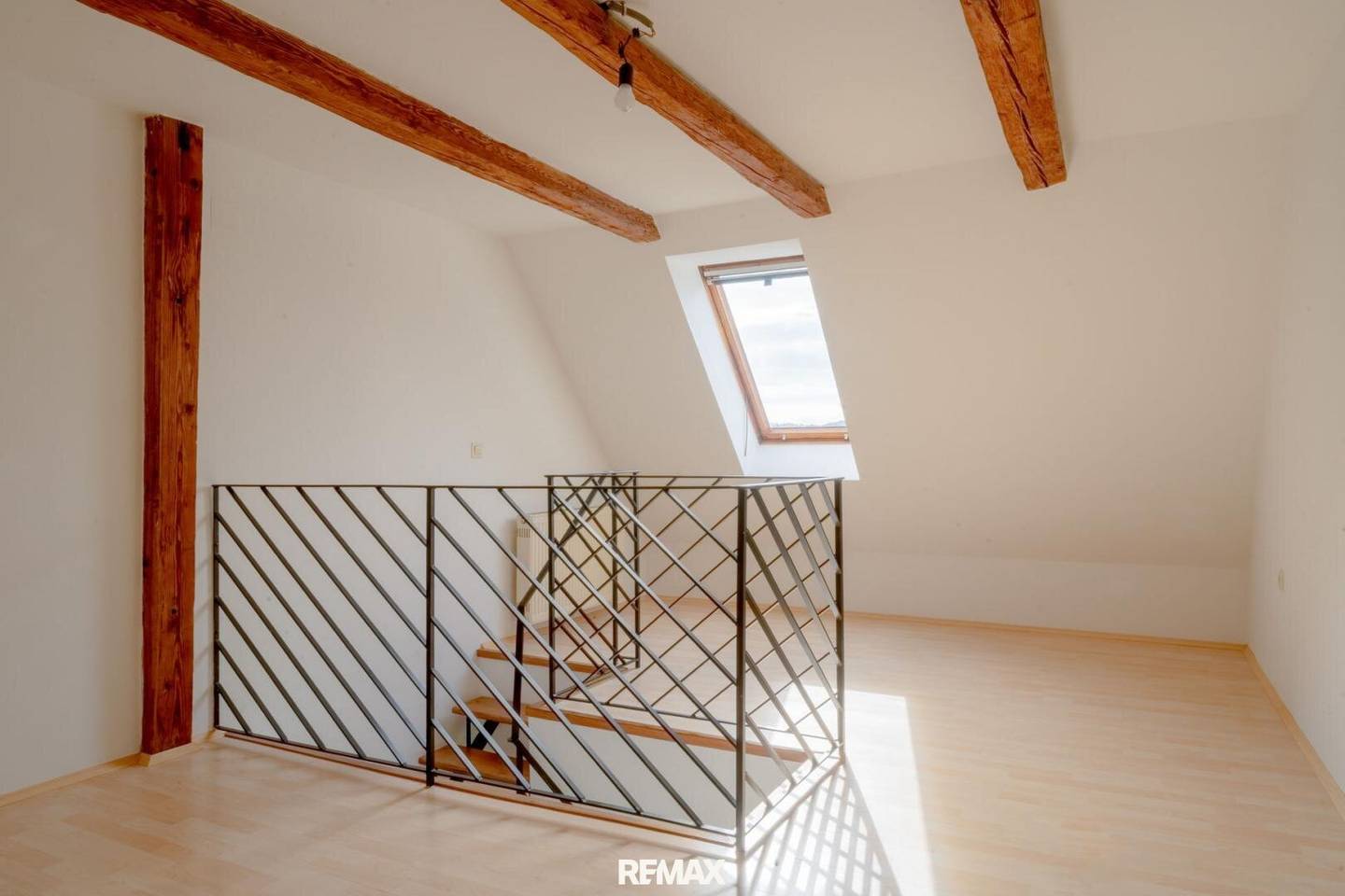 Helle Maisonettewohnung mit Galerie und Weitblick