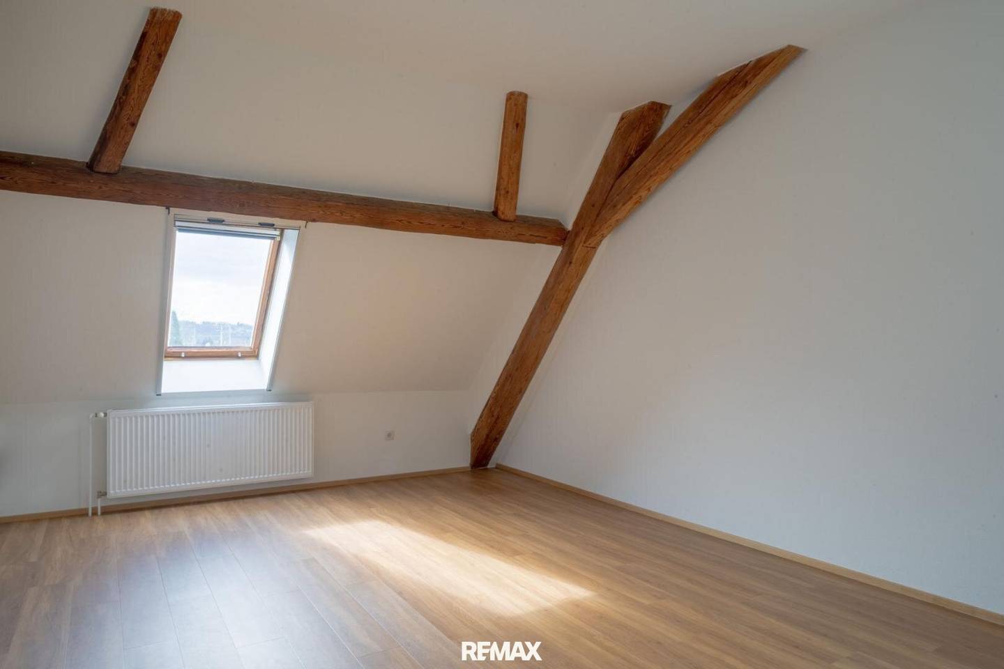 Helle Maisonettewohnung mit Galerie und Weitblick