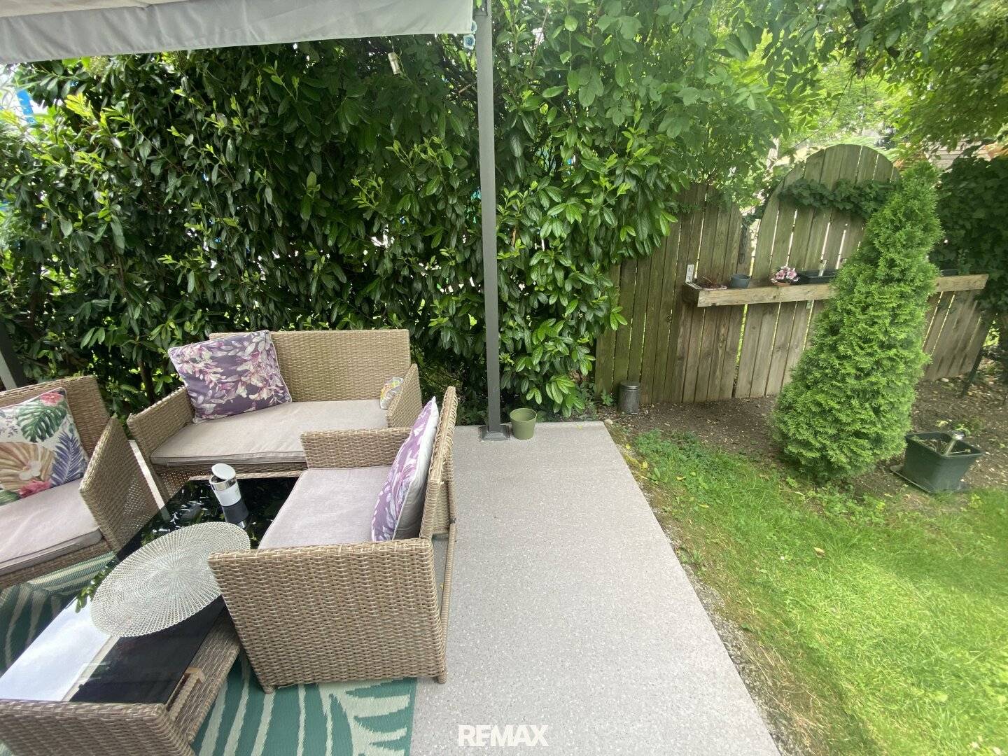 Anlegerwohnung mit Eigengarten und Terrasse