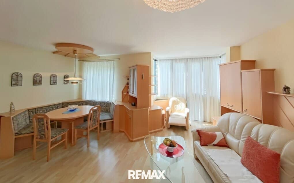 Seltene Kombination: Beste City Anbindung, ruhige Seitenlage, 94 m², 3 große Zimmer, Terrasse mit Grünblick, inkl. Tiefgaragenplatz