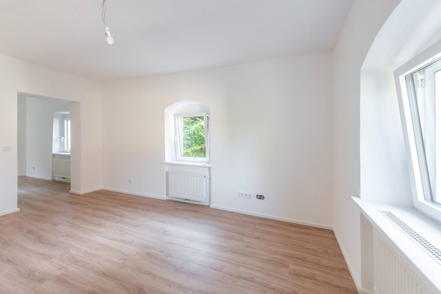 Entzückende 2-Zimmer-Mietwohnung mit ca. 26 m² Terrasse und Gartennutzung im Naherholungsgebiet