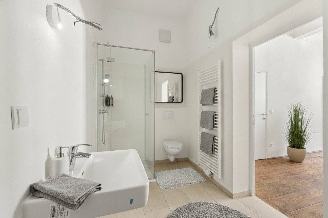 Altbau apartment in the historic old town with balcony and garden