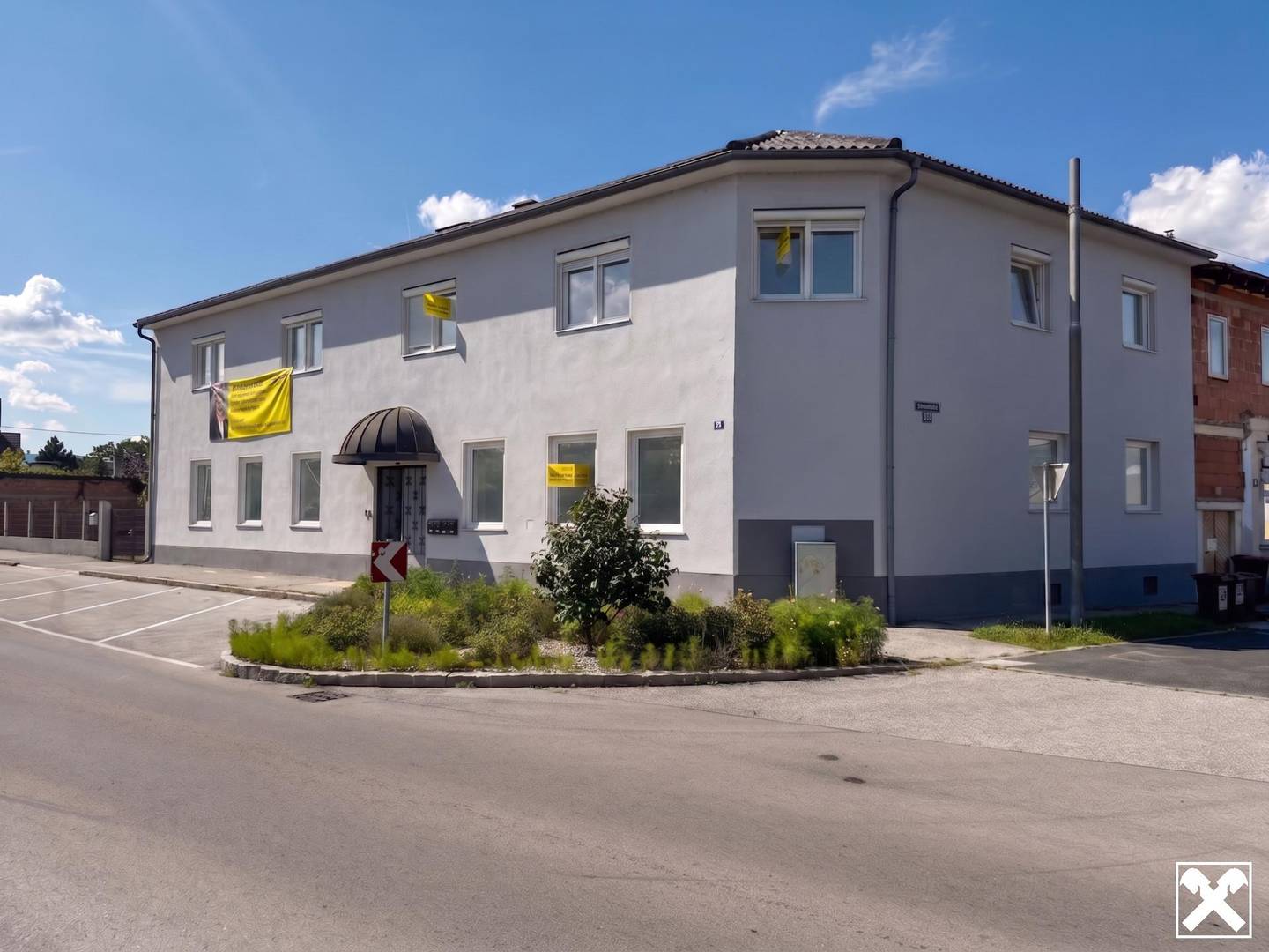 Anlegerwohnung mit Eigengarten in generalsaniertem Haus