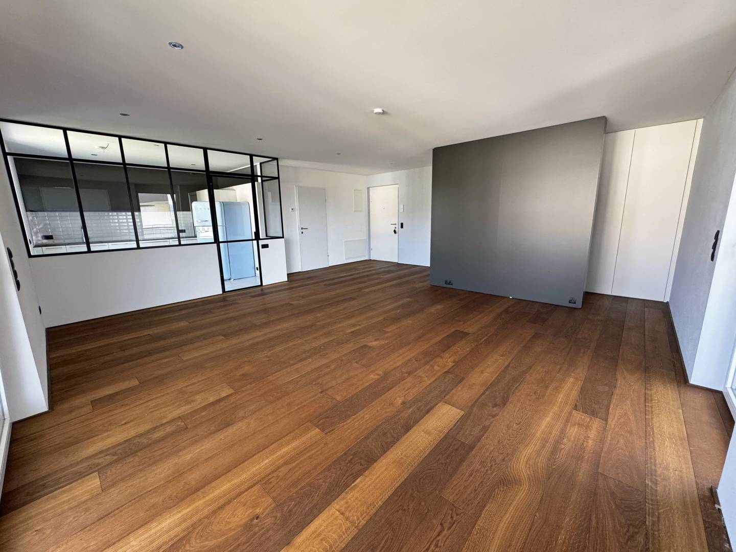 Dachgeschosswohnung mit Terrasse und Einbauküche in zentraler Lage