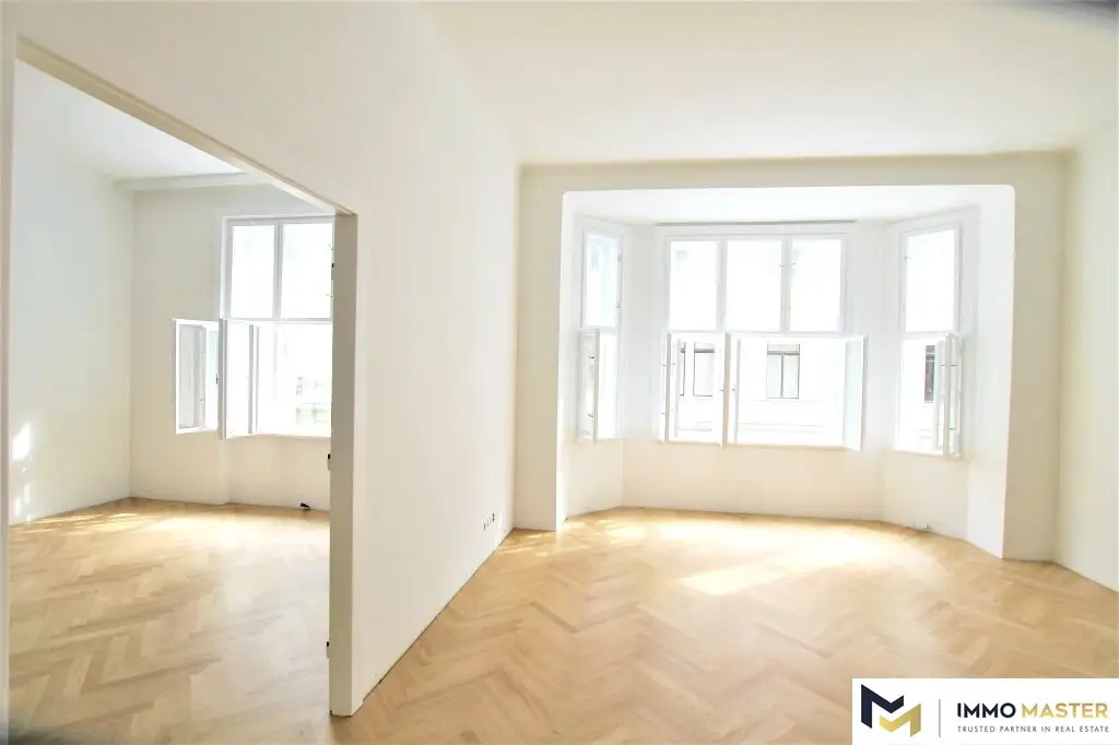 Bright period apartment with balcony near Westbahnhof