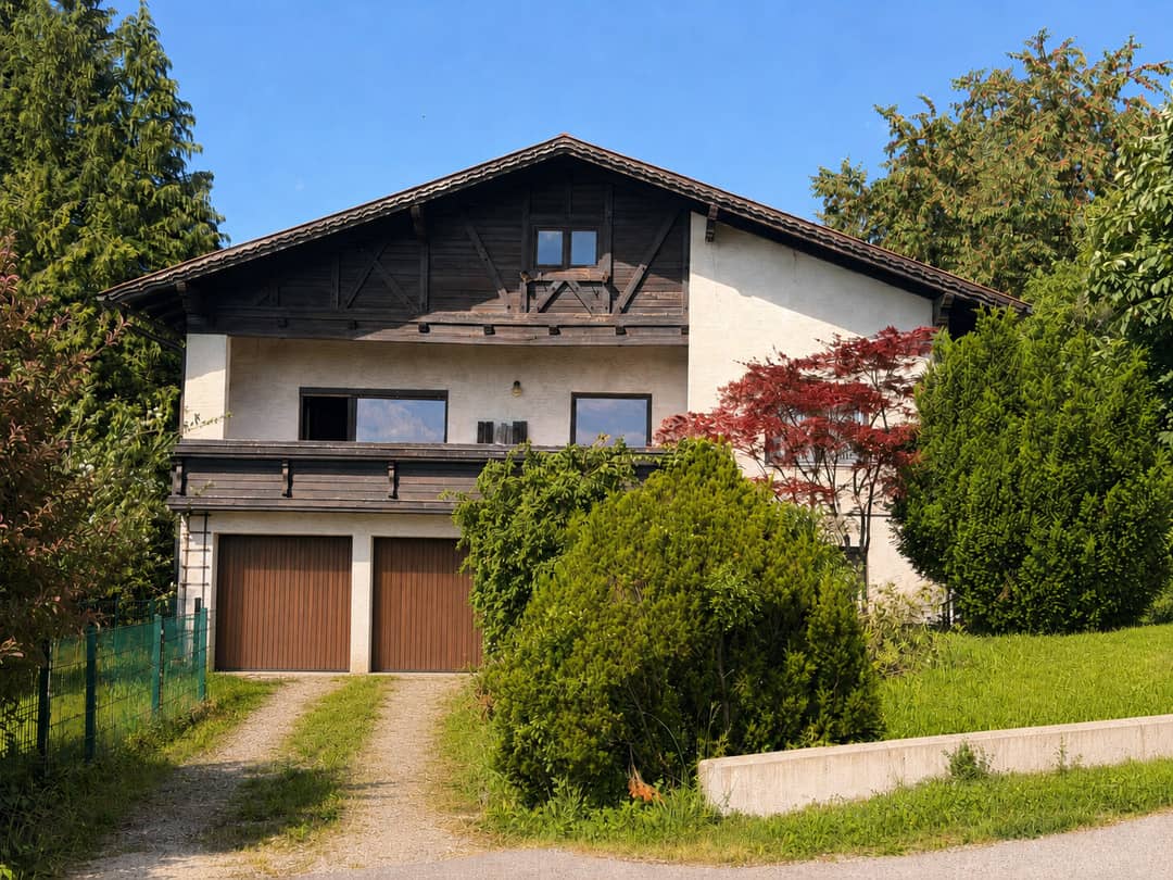 Einfamilienhaus mit Fernblick und großem Grundstück