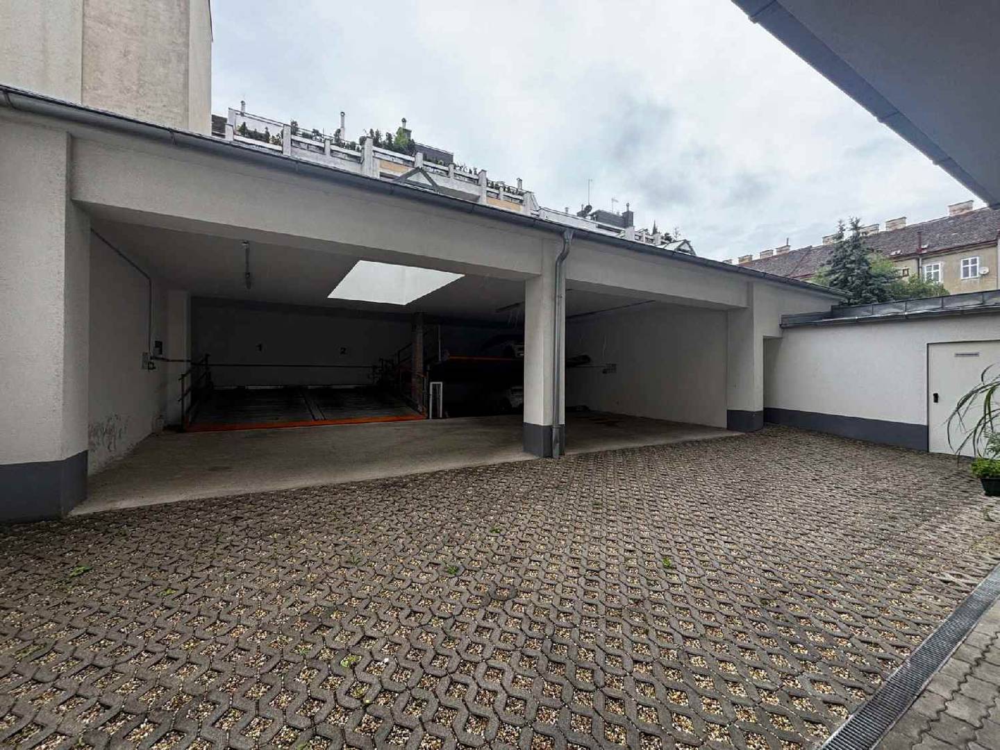 Stapelparker in Tiefgarage Neubau Ottakring