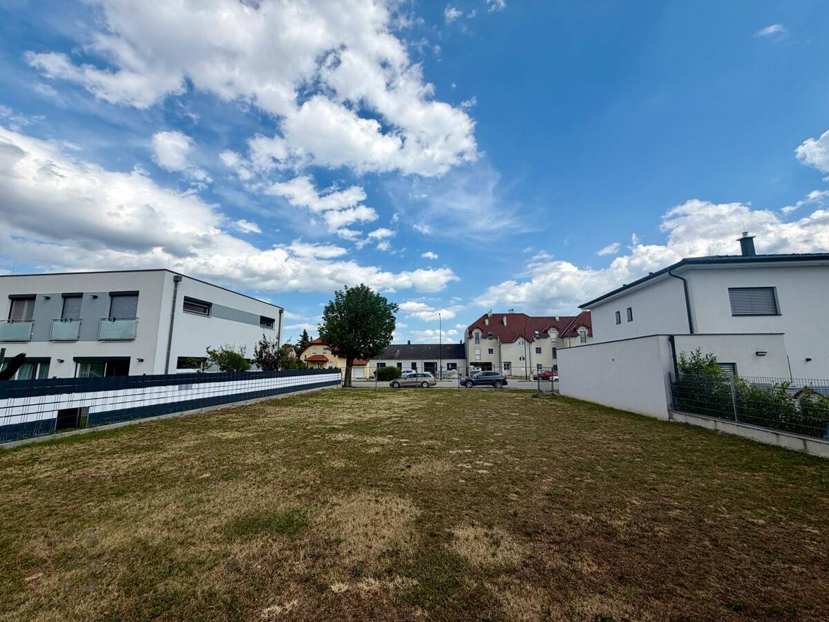 Baugrundstück mit Einreichplanung in ruhiger Wohnlage