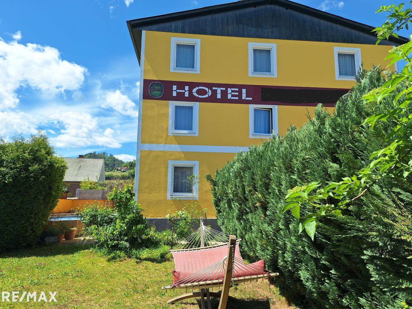 Hotel mit Pool und Garten am Stadtrand von Köflach