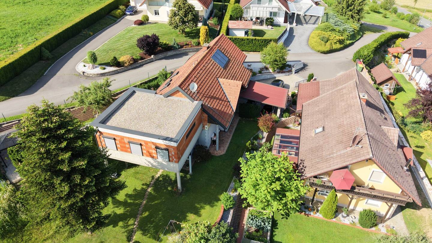 Einfamilienhaus mit Garten und Terrasse in ruhiger Lage