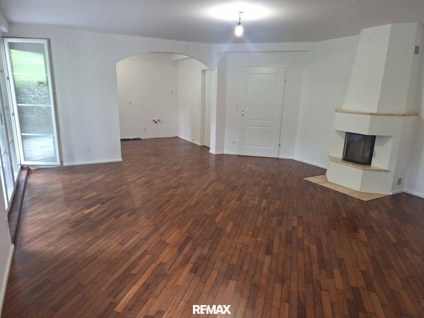 Renovierte Gartenwohnung mit Terrasse und Kamin in Döbling