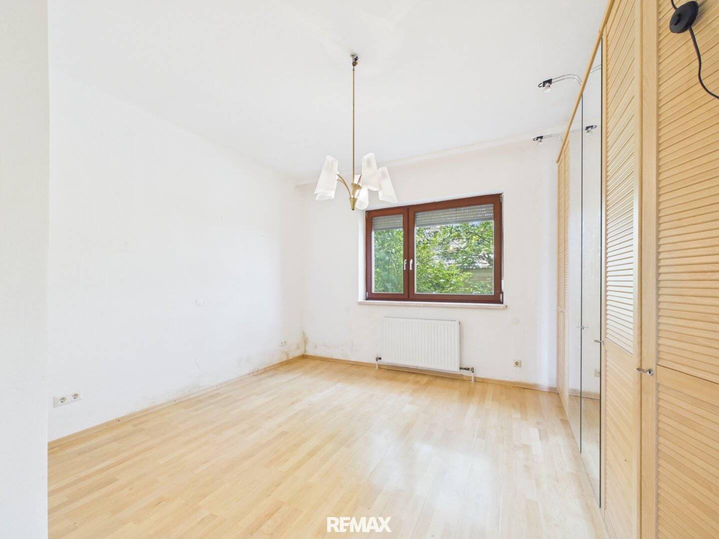 Vielseitiges Wohnhaus mit Garten und Keller