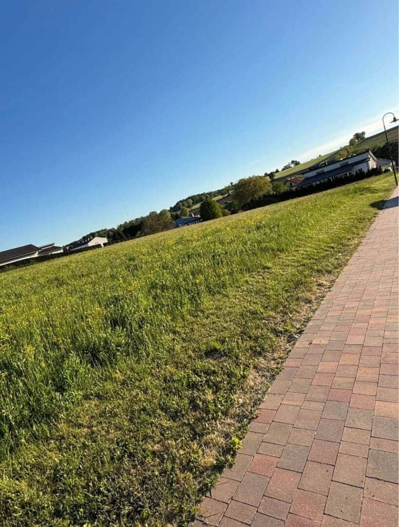 Sonnenverwöhntes Baugrundstück in ruhiger Lage